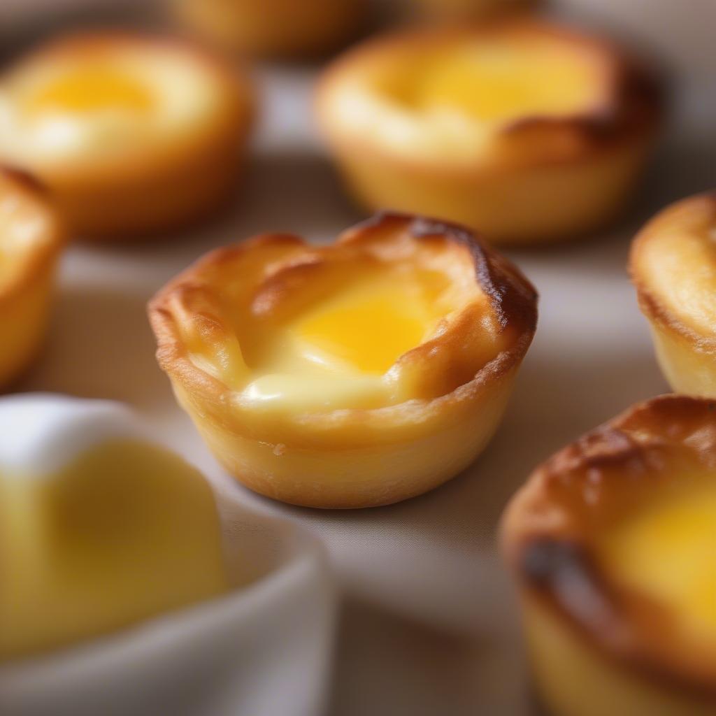 Bánh Pastel de Nata Bồ Đào Nha thơm ngon, béo ngậy